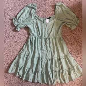 *NWT SHINESTAR Light green ruffled tiered dress